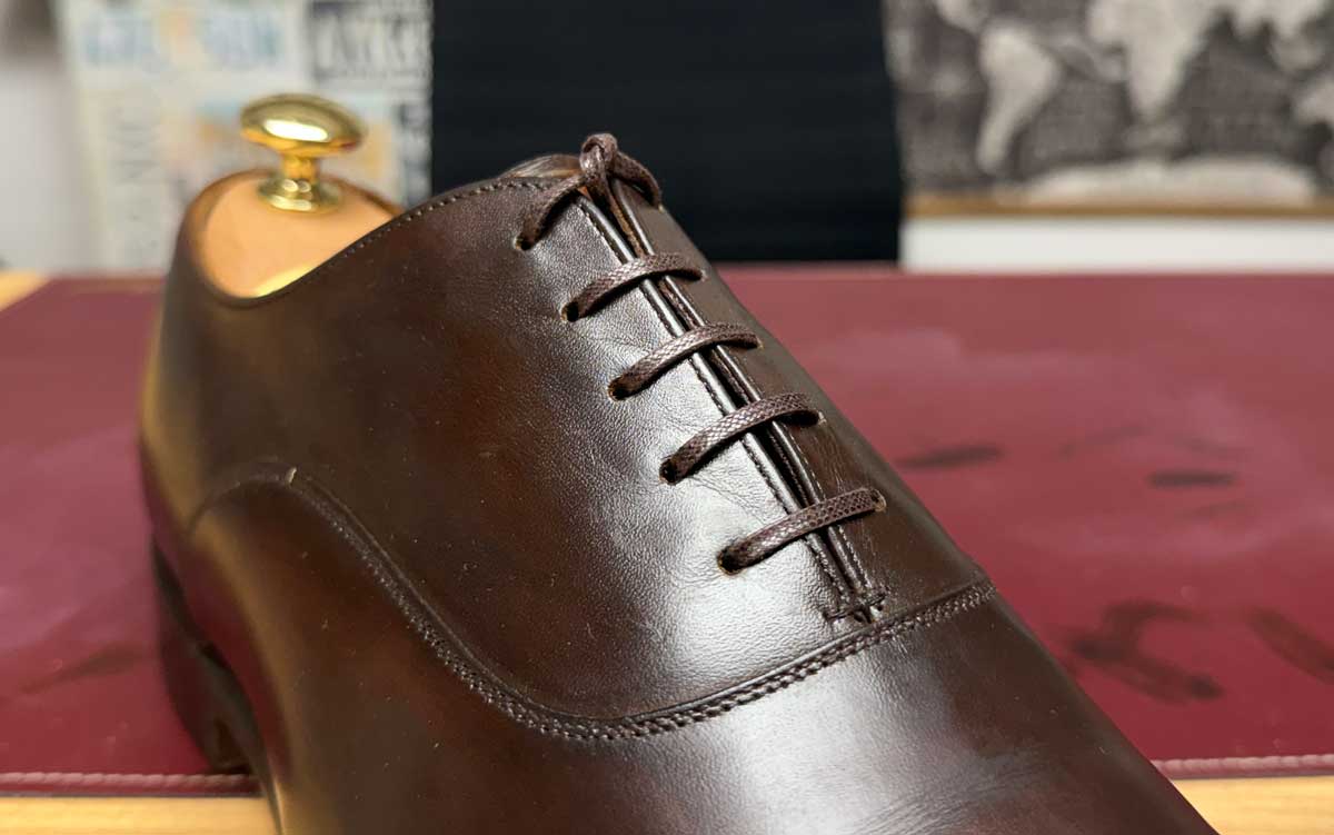 Oxford mit Parallelschnürung